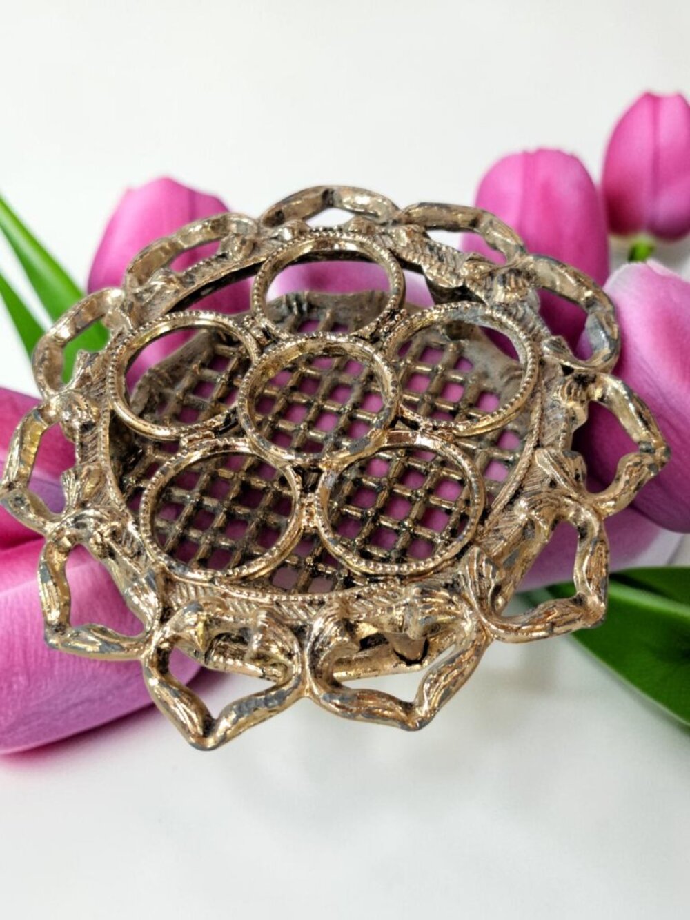 Vintage Gold Metal Lipstick Holder 6 Slots